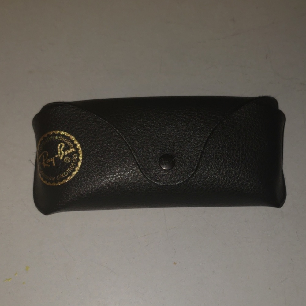 Ray Ban case
